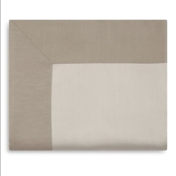 SFERRA Larro Flat Sheet King. Color: Nougat